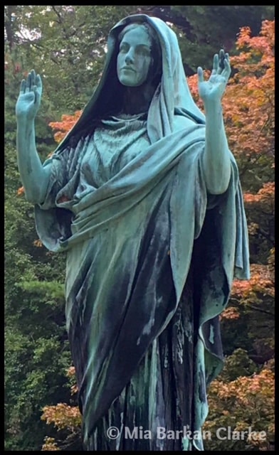 Maiden Grave Statue